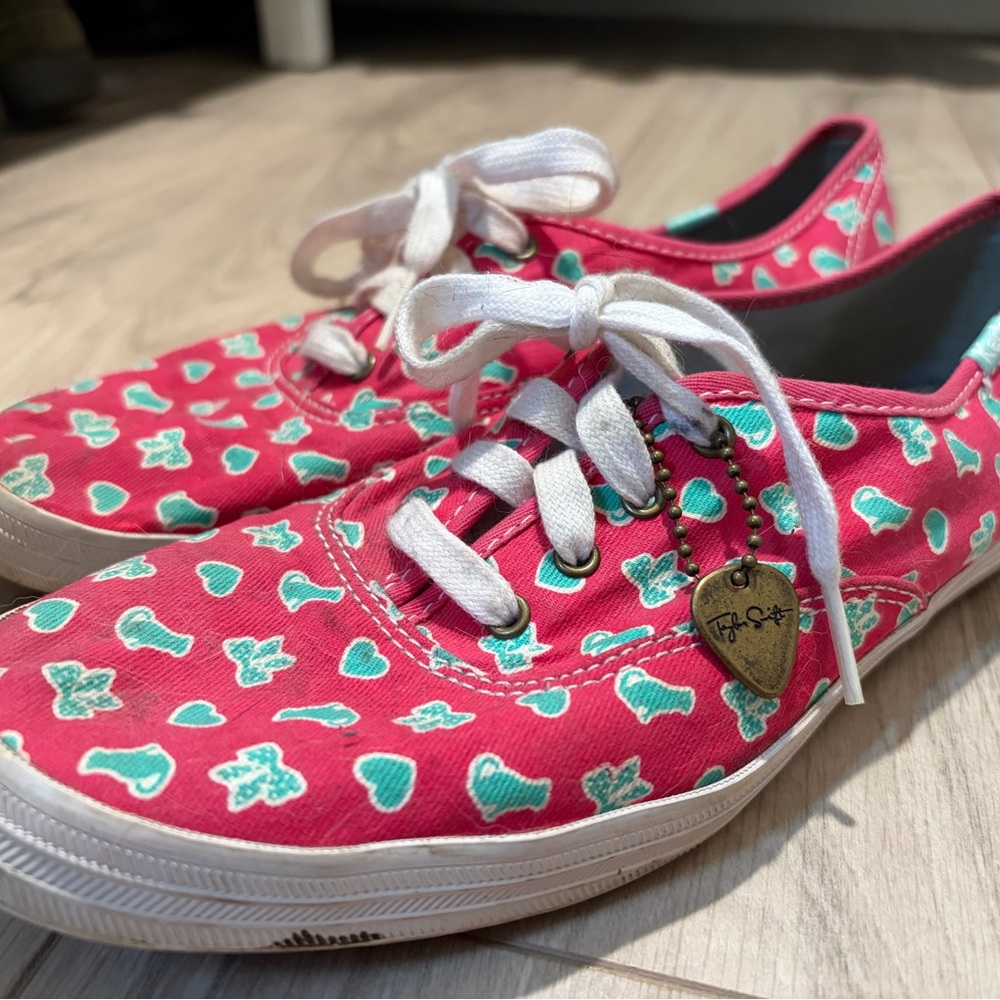 Keds Pink Canvas Sneakers with Teal Heart Print and Charm